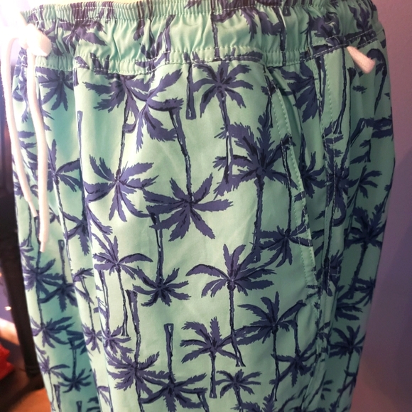 NEW! J.Crew Factory Swim trunks XL - Picture 2 of 9